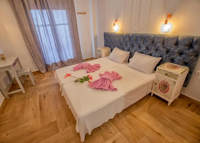 アパートホテル Kapetanios Luxury 3*