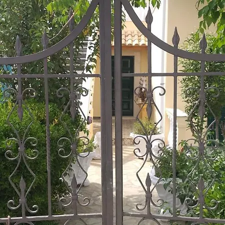 Aparthotel Kapetanios Luxury *