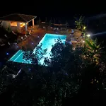 Kapetanios Luxury Apart Otel 3*