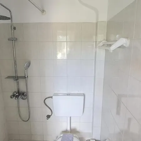 Kapetanios Luxury 公寓式酒店